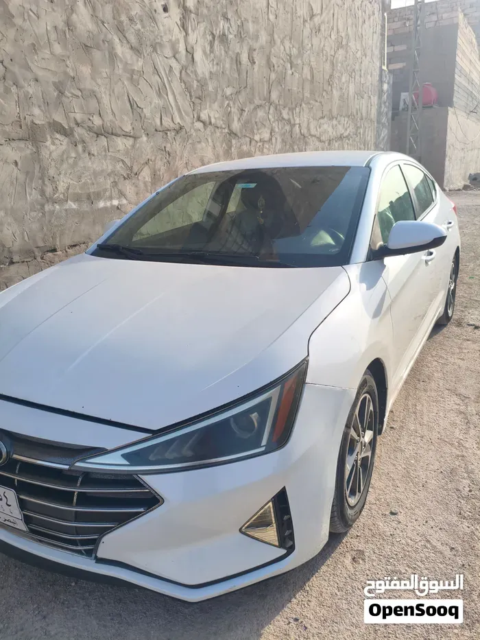 Hyundai Elantra 2019 photo 3