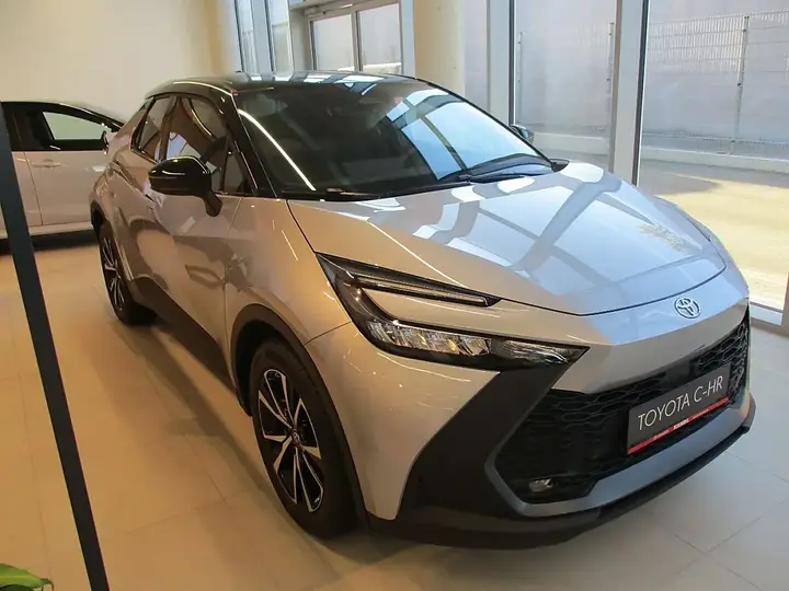 Toyota C-Hr photo 3