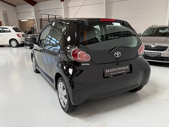 Toyota Aygo 2010 photo 3