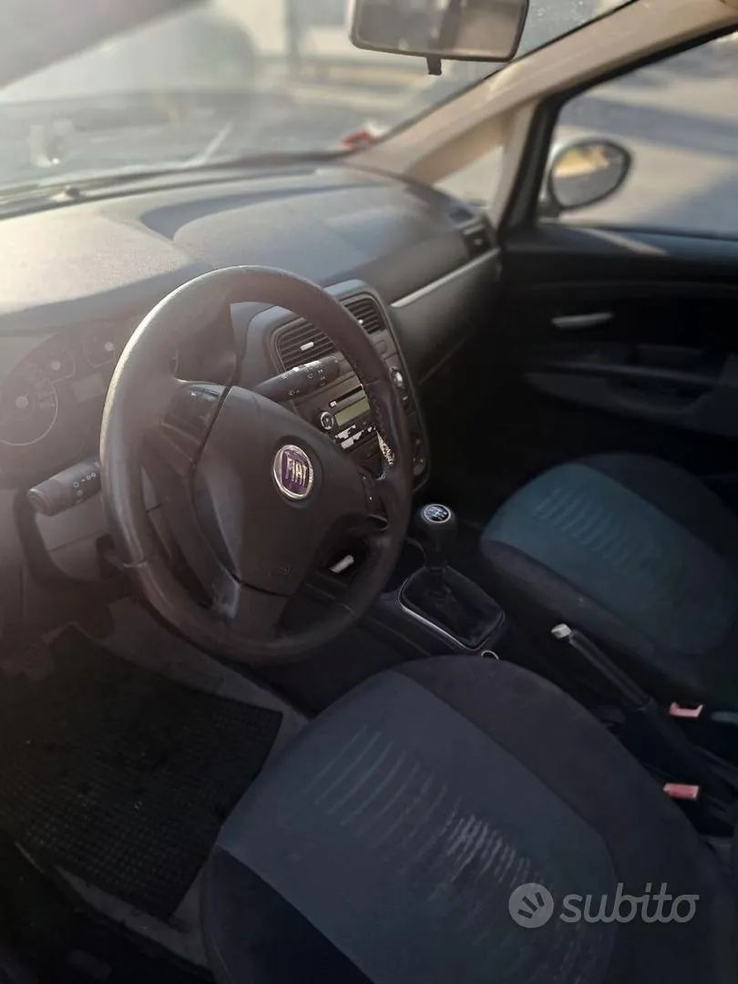 Fiat Grande Punto 2007 photo 4