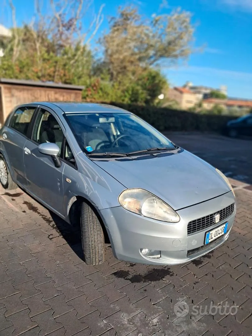 Fiat Grande Punto 2007 photo 2