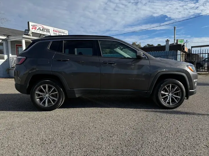 Jeep Compass 2018 photo 2