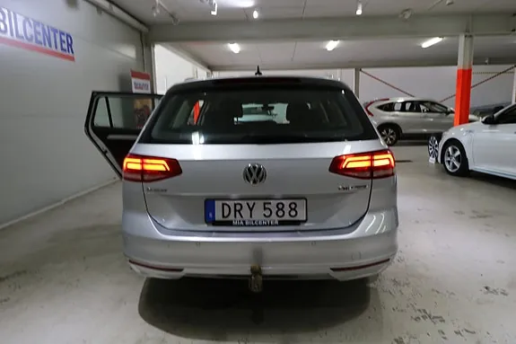 Volkswagen Passat 2017 photo 4