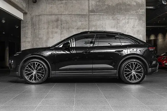 Porsche Macan 2025 photo 2