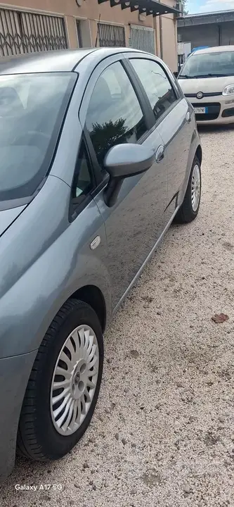 Fiat Grande Punto 2008 photo 2