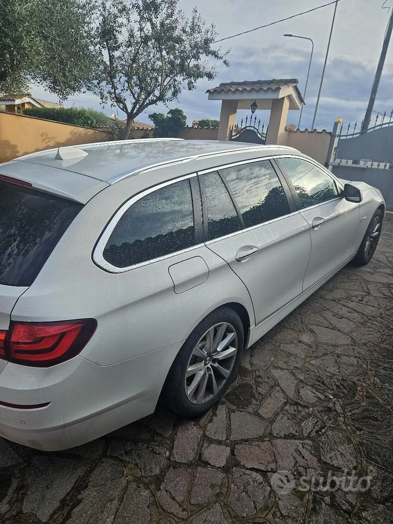 BMW 5 Series 2012 photo 3