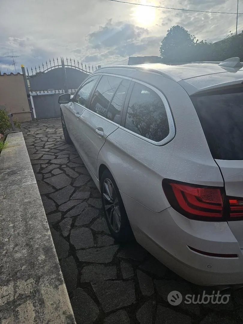 BMW 5 Series 2012 photo 5