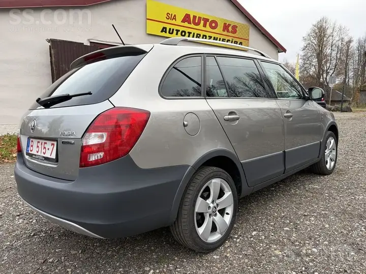 Skoda Fabia 2014 photo 4