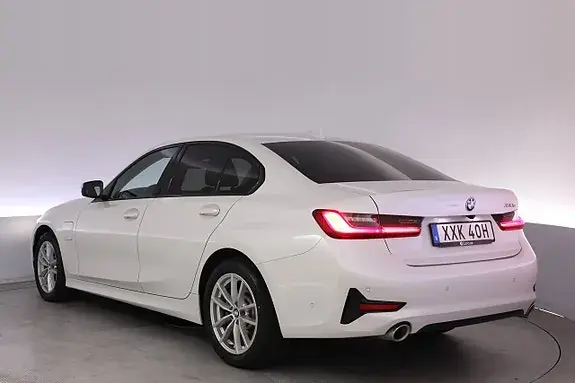 BMW 330E 2021 photo 4