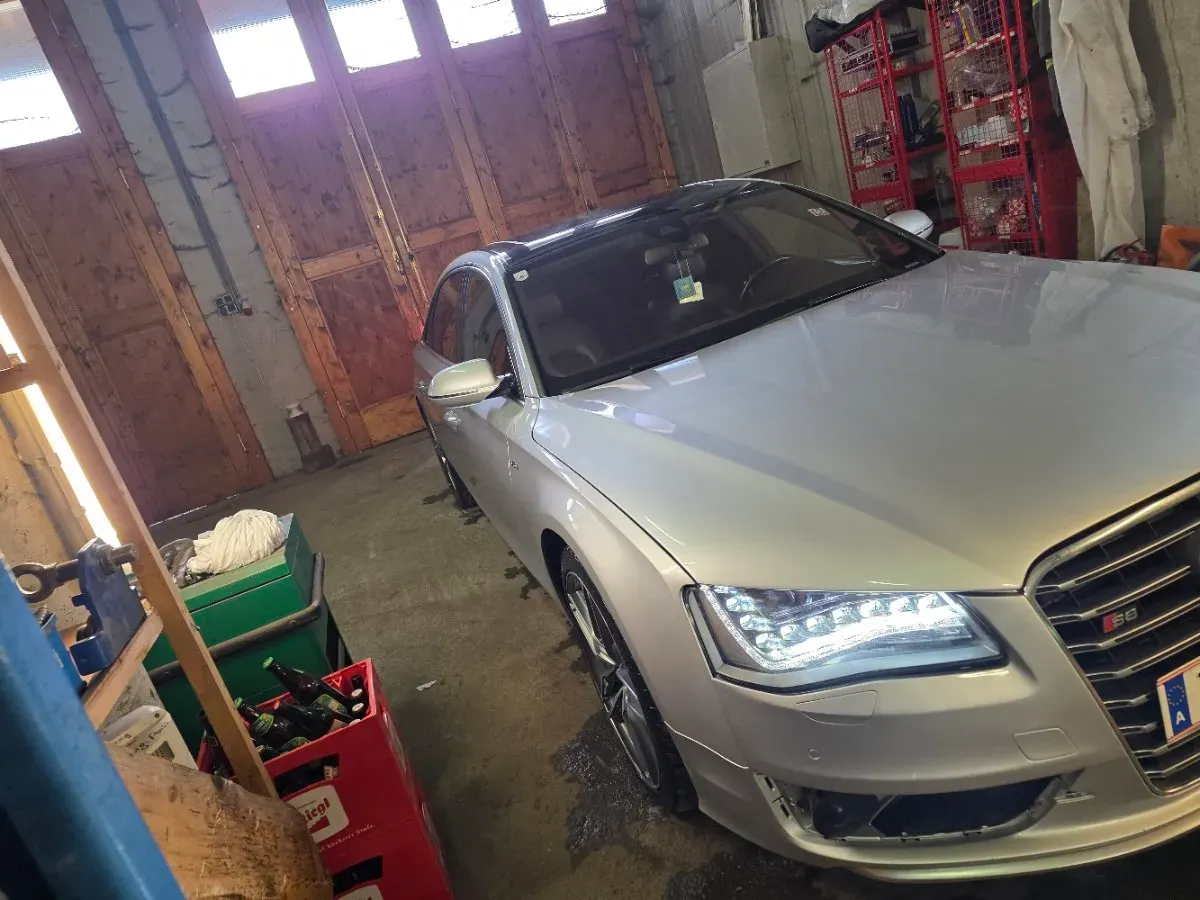 Audi A8