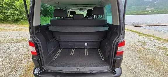 Volkswagen Multivan 2009 photo 5