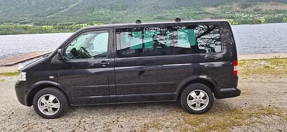 Volkswagen Multivan 2009 photo 2