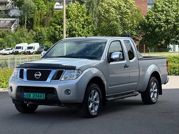 Nissan Navara 2012 photo 2