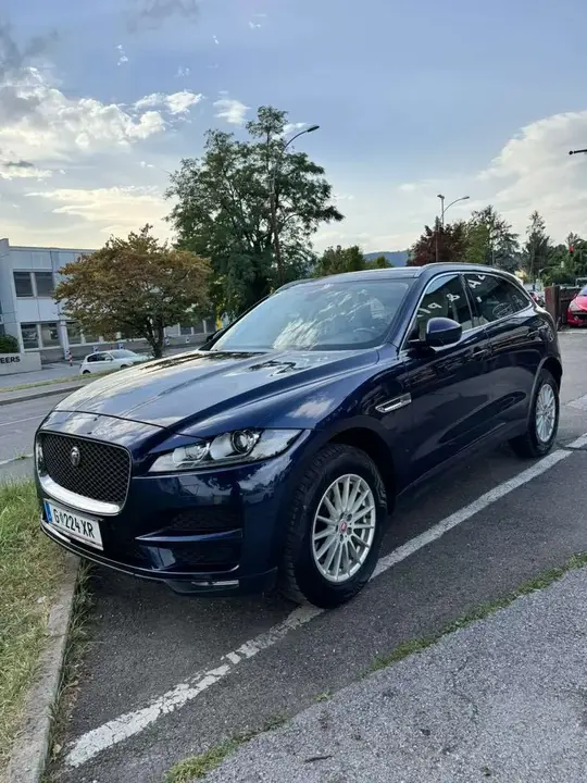 Jaguar F-Pace