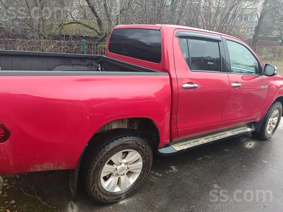 Toyota Hilux 2011 photo 2