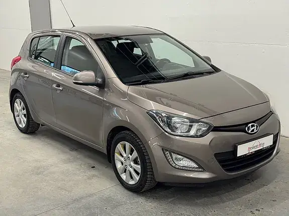 Hyundai I20 2013 photo 2