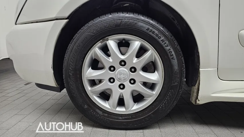 Kia Carnival 2011 photo 5
