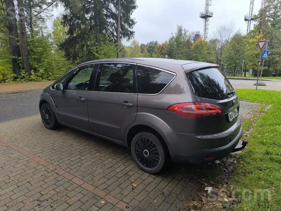 Ford S-Max 2012 photo 3