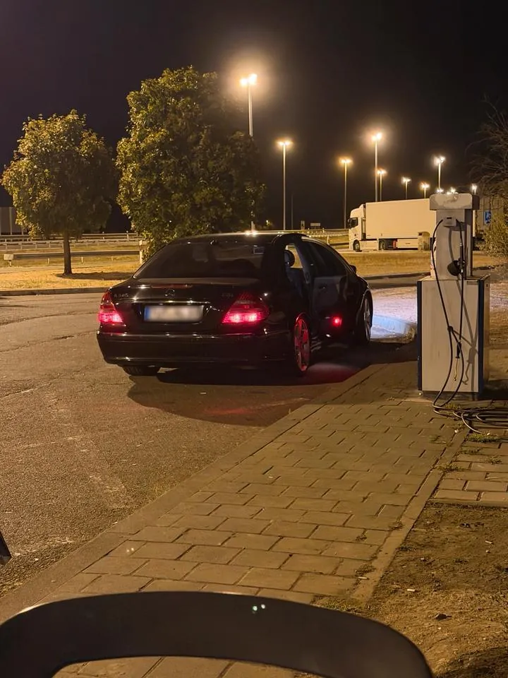 Mercedes-Benz E320