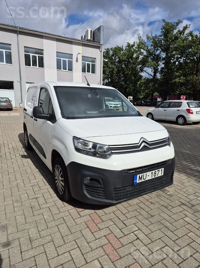 Citroen Berlingo 2021 photo 2