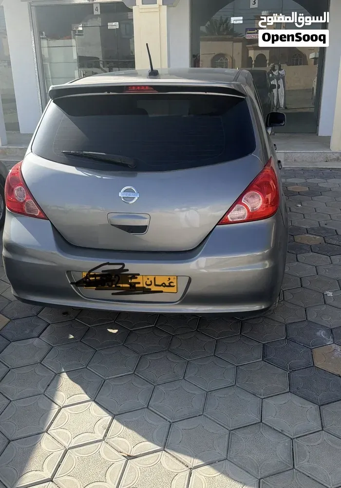 Nissan Versa 2011 photo 5