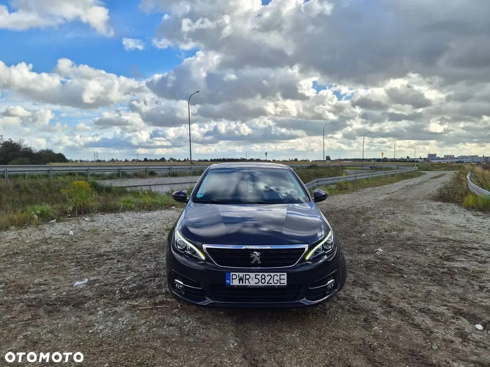 Peugeot 308 2019 photo 2