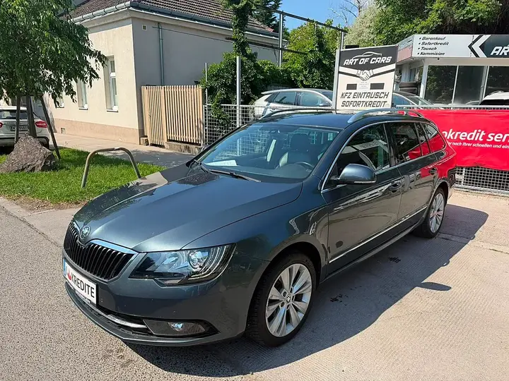 Skoda Superb 2014 photo 2