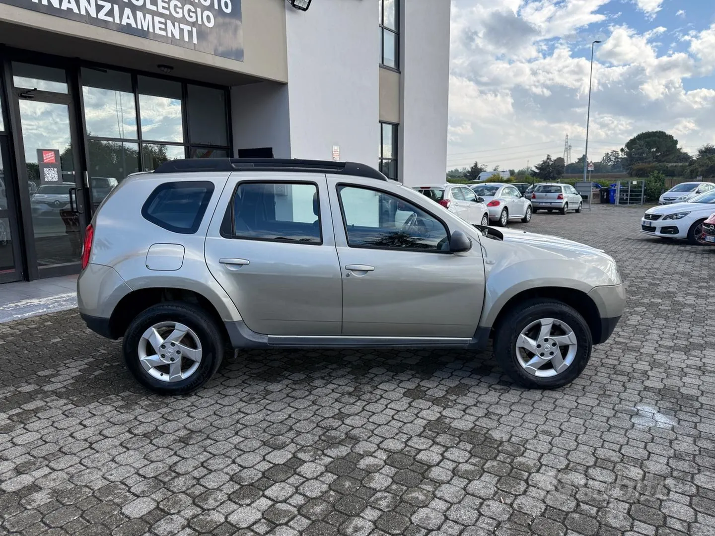 Dacia Duster 2012 photo 3