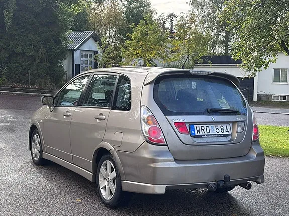 Suzuki Liana 2005 photo 3