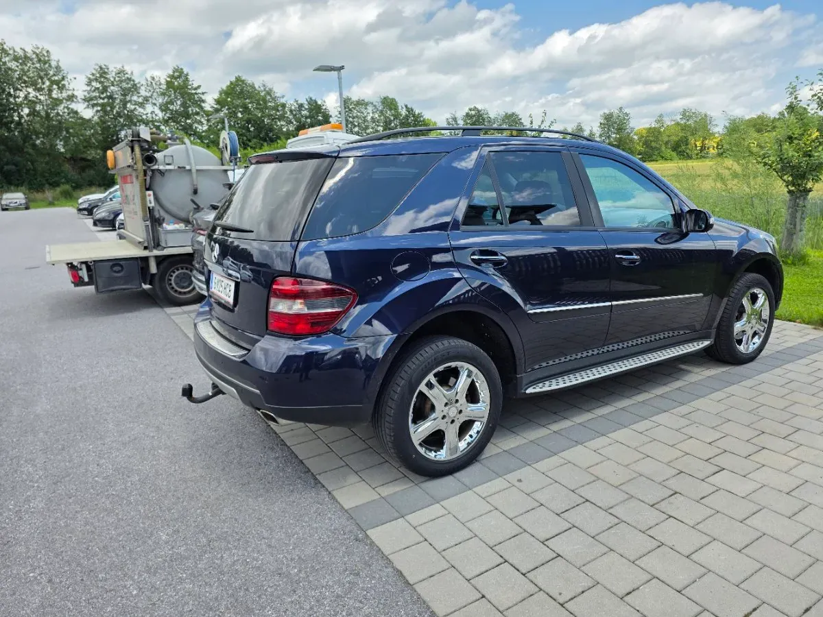 Mercedes-Benz M-Class 2006 photo 3