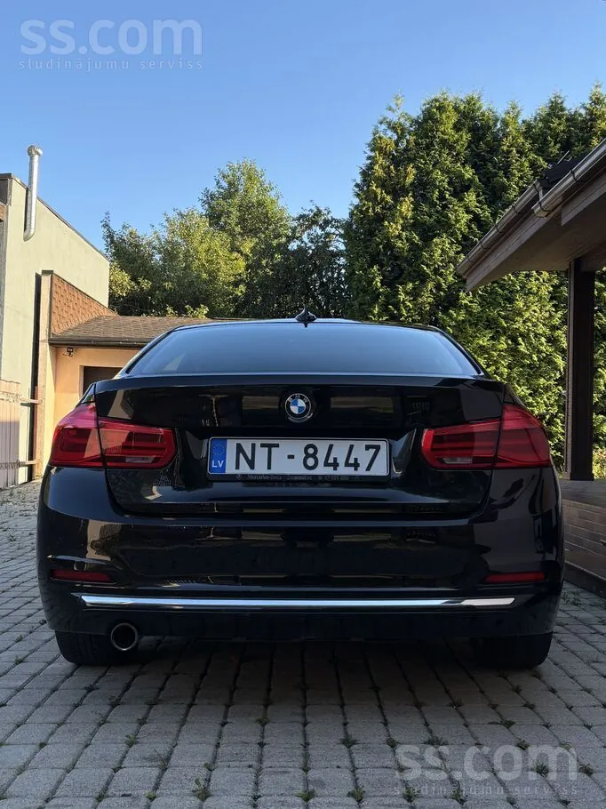 BMW 318 2018 photo 2