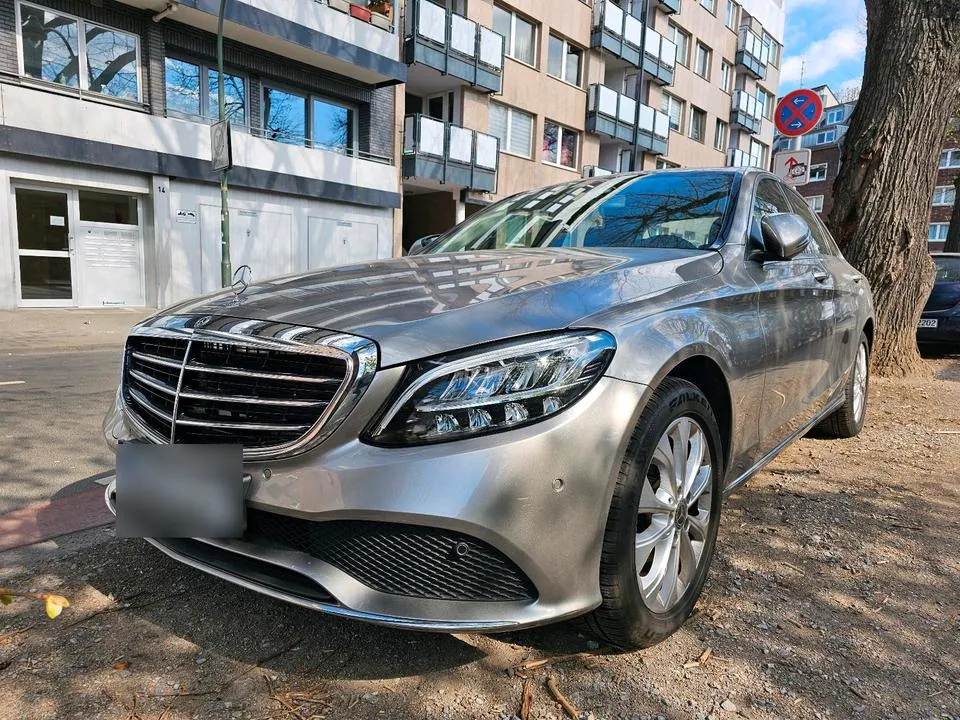 Mercedes-Benz C180
