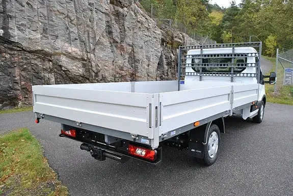 Ford Transit 350 L4 Chassis 2026 photo 3