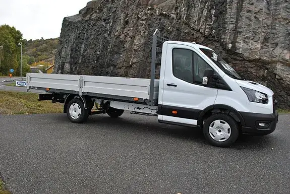 Ford Transit 350 L4 Chassis 2026 photo 2