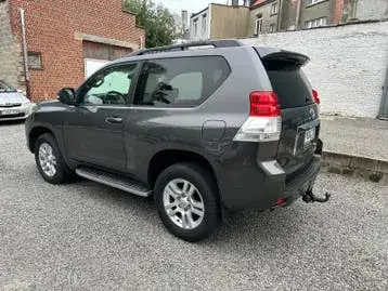 Toyota Land Cruiser 2010 photo 2
