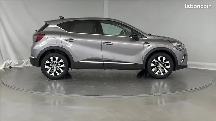 Renault Captur 2023 photo 4