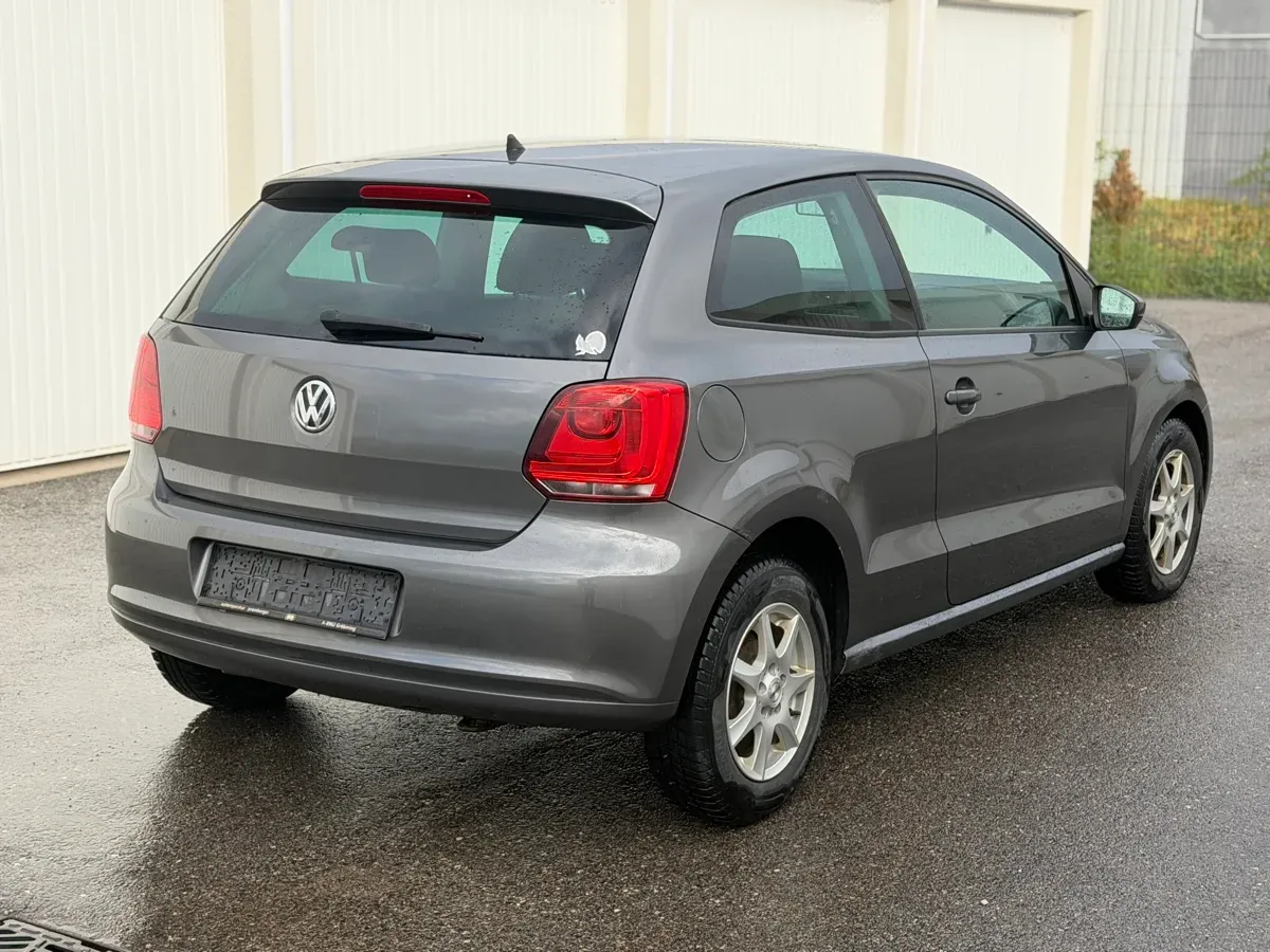 Volkswagen Polo 2010 photo 2