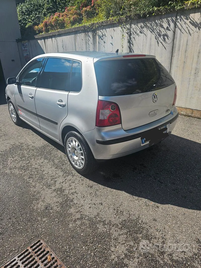 Volkswagen Polo 2002 photo 2