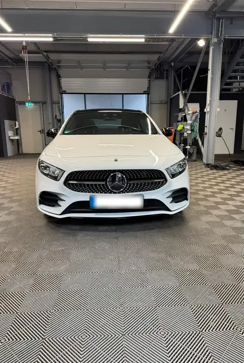 Mercedes-Benz A 250 Limousine