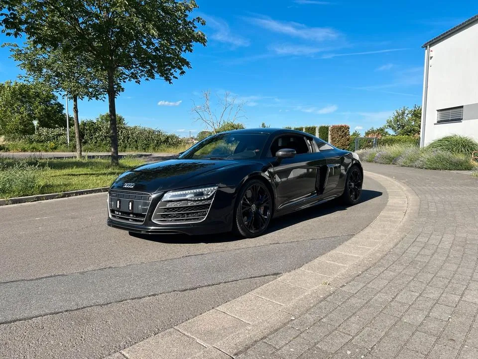 Audi R8