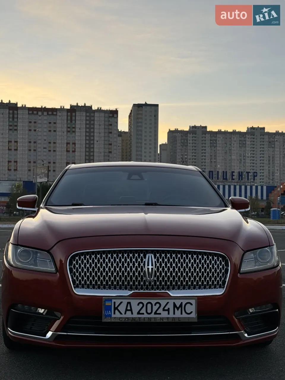 Lincoln Continental 2020 photo 2