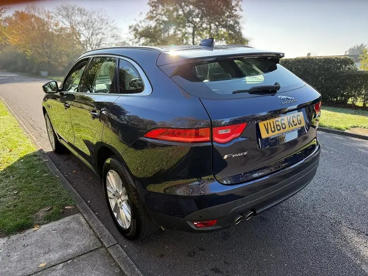 Jaguar F-Pace 2016 photo 5