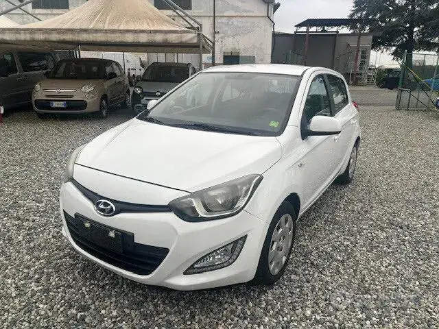 Hyundai I20 2013 photo 3