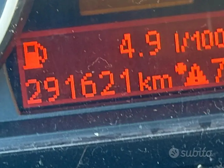 BMW 120D 2008 photo 4