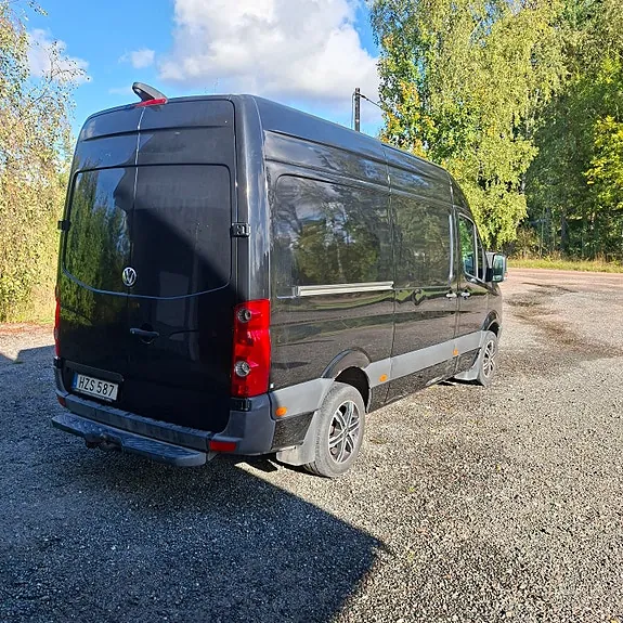Volkswagen Crafter 35 2016 photo 2