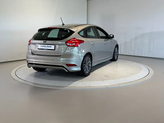 Ford Focus 2018 photo 3