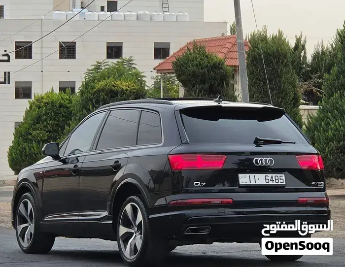 Audi Q7 2017 photo 4