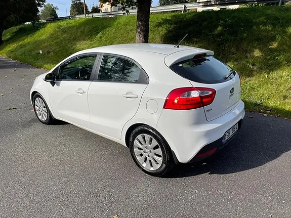 Kia Rio 2012 photo 3