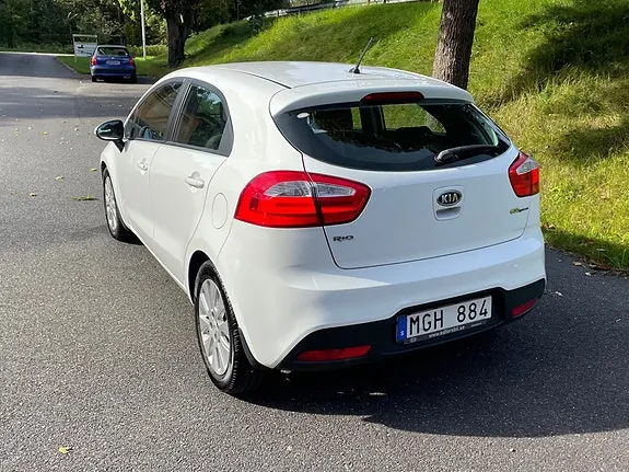 Kia Rio 2012 photo 4