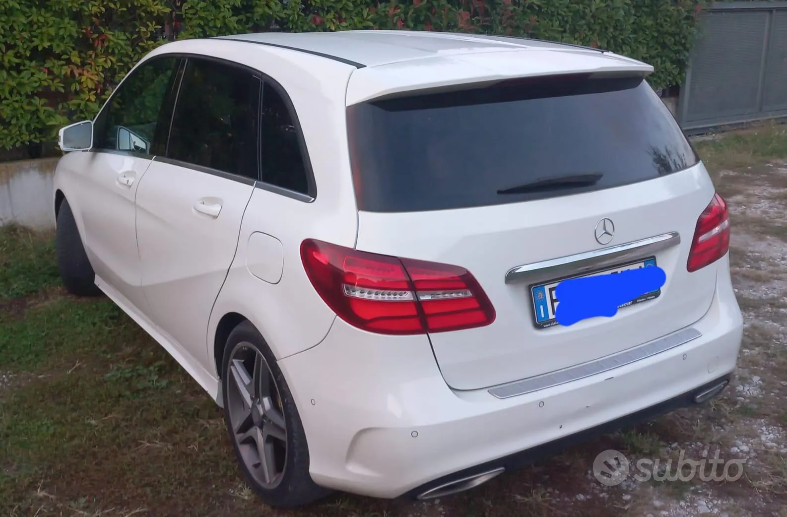 Mercedes-Benz B-Class 2015 photo 2